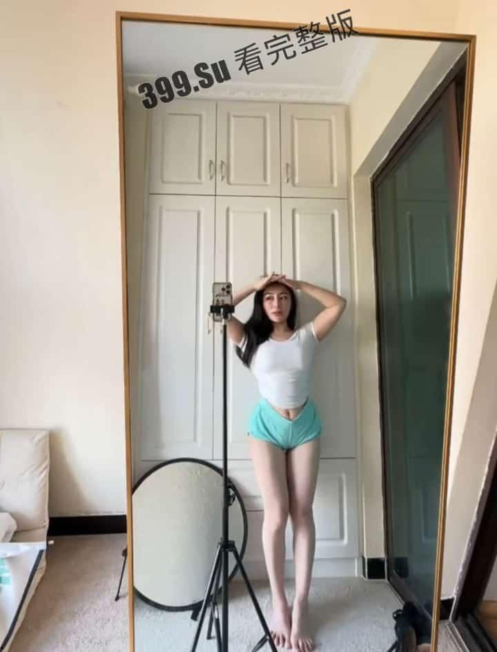 抖音  徐香香 美臀博主大尺度全裸视频泄漏 网友太强了 一个落地窗就给扒出来账号 第3张