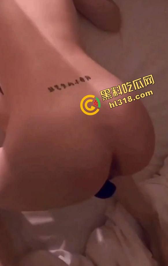 女大学生嫩逼喷水太猛，开房一操床单全湿透，粉穴夹得啪啪响，抽插几下就高潮喷水停不下来！  第11张