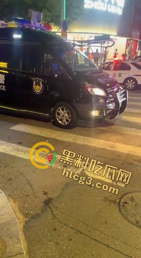 山东青岛周六福金店惊险抢劫案！十分钟内特警到场，这年头还有人敢动金店？  第6张