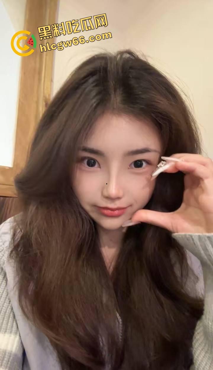 黑料吃瓜冷知识：撸管能助眠，但有逼不操对鞋开冲，你是足控天尊还是鞋癖疯魔？  第1张