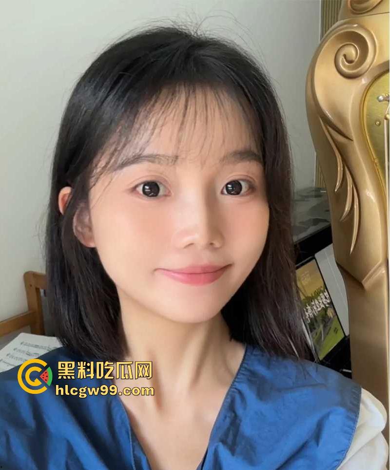 西安大学清纯反差学生妹【林莹】裸聊自慰视频被渣男曝光，全程露脸反差至极，很有撸点！  第2张