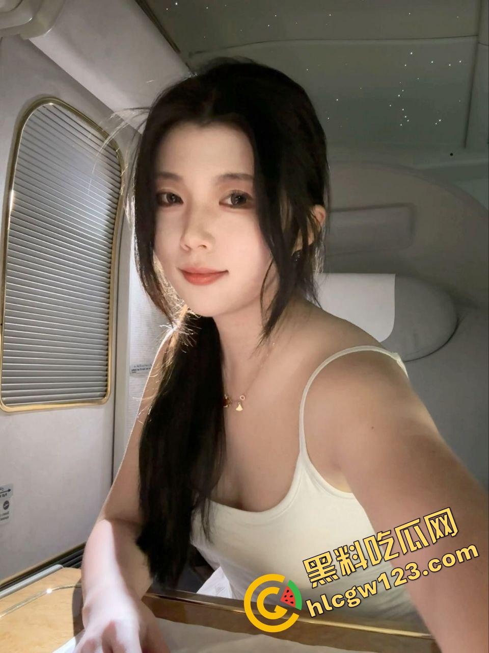 帝都佳乐健身房健身名媛『田尤溪』被爆约炮流出，渔网装白丝黑丝轮番开干，肥臀翘到爆、撸点拉满！  第4张