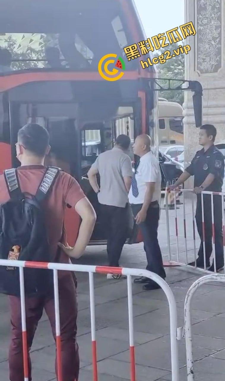 国足零蛋凯旋 “射门无力 购物给力” 惨输七球 仍能笑对人生  第3张