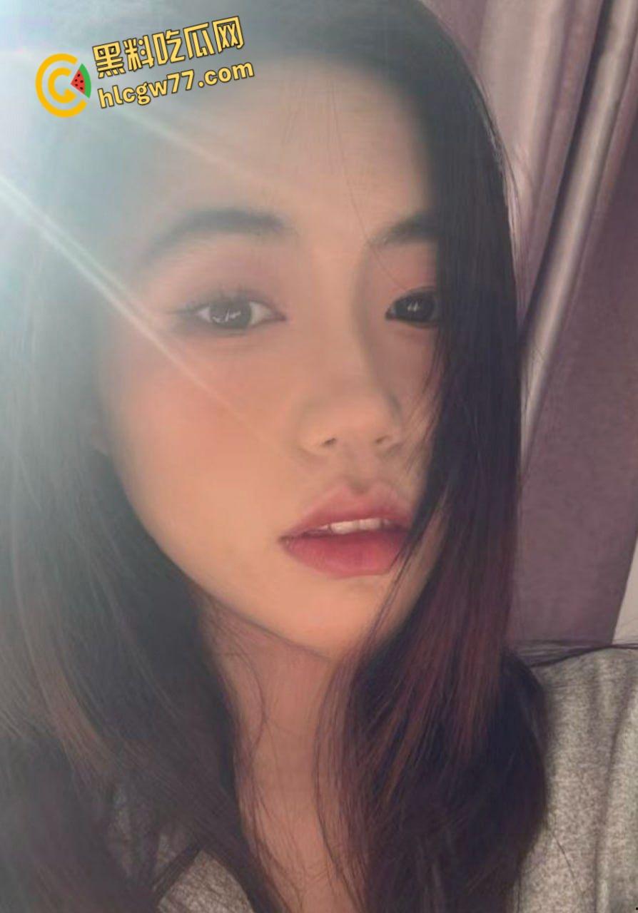 南京财务【陈琳】反差私拍曝光！豪乳翘臀情趣诱惑，骚浪姿势掀翻全网！  第1张