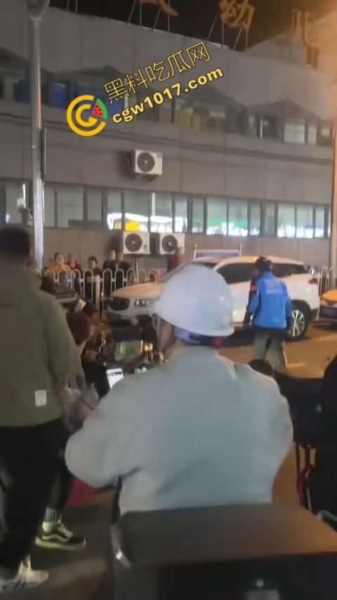 通州暴力事件震惊全城，饿了么专送外卖员突然发难，残忍刺客眼睛，现场混乱，令人毛骨悚然！  第7张