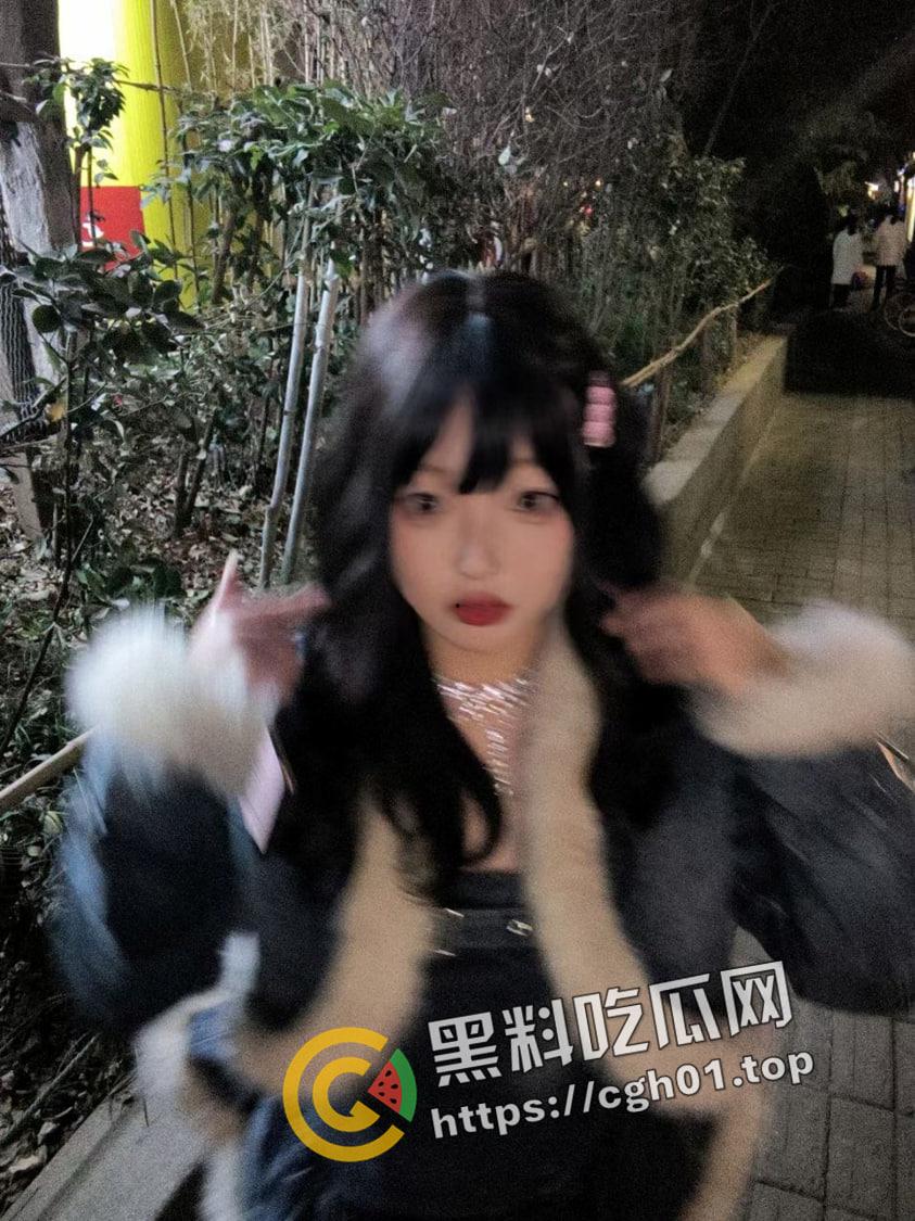 瓜友投稿！扬州职业大学【李茜甜】欲求不满骚母狗求群p 联系方式曝光 她主人就不怕她被玩坏嘛  第4张