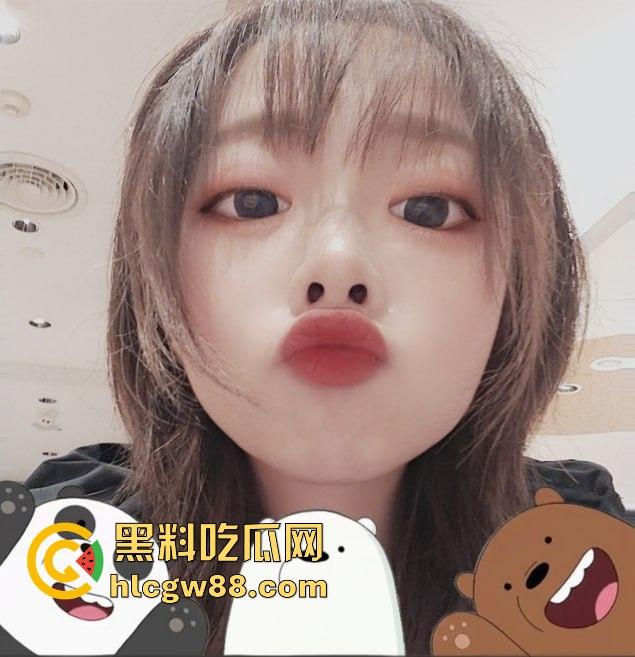 眉山白领小萝莉【王可欣】为前途甘愿献身，清纯皮下骚货制服诱惑勾领导，酒店嫩屄被干肿！  第2张