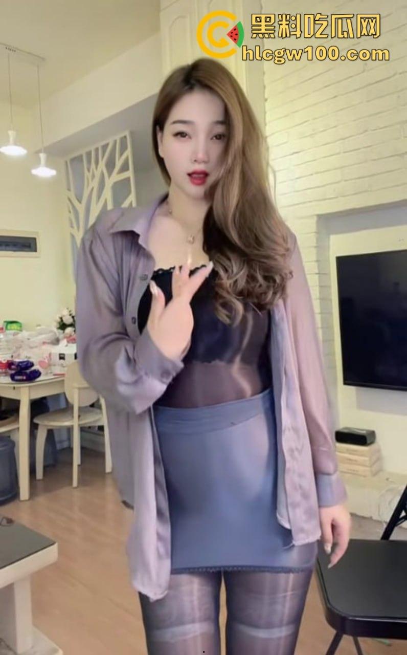 海口龙华映筱端宠物店老板娘 抖音【御老师传媒】 多部裸舞插逼自慰福利 高颜值长腿极品尤物尽显风骚  第5张