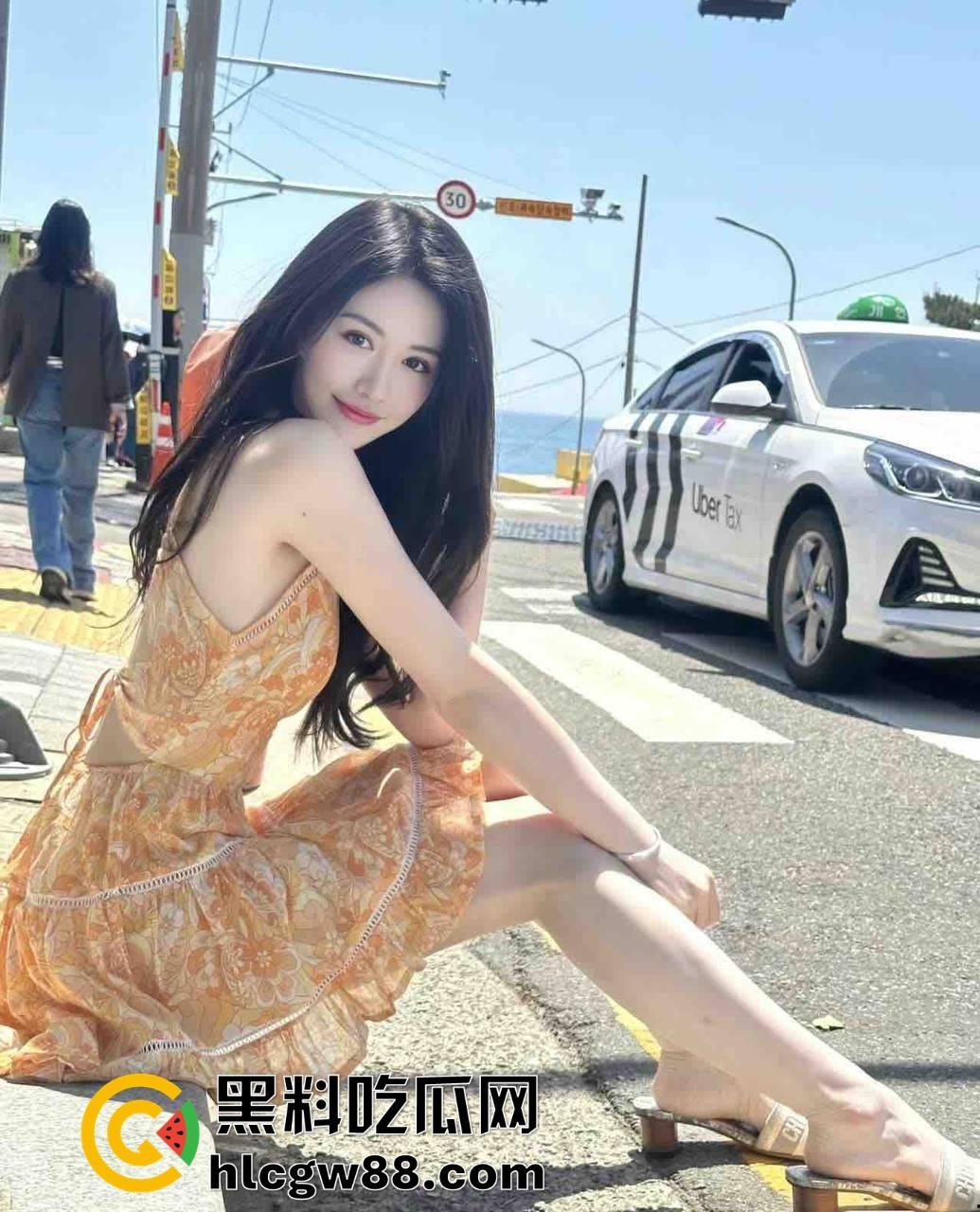 蔚来销售【黄晓晴】买车就陪睡，ET9每卖一辆骚逼多插一下，翘臀验货小屌勿扰，这屁股吞屌一流！  第5张