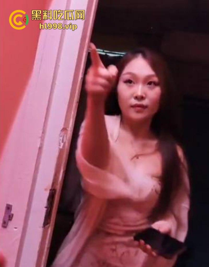 酒香不怕巷子深 小黑屋里藏野鸡 真实探店鸡店女性工作者赚钱的“辛苦历程”  第4张