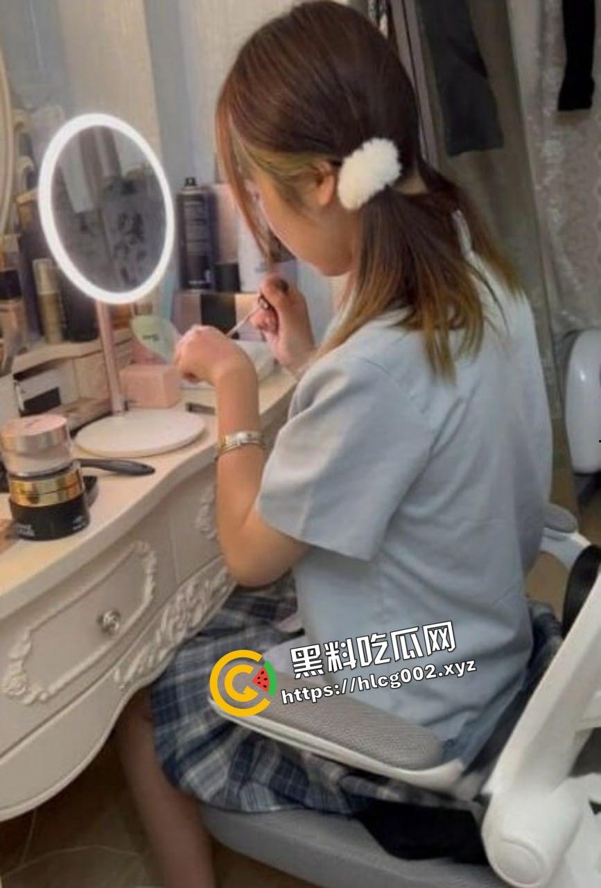 顶级约炮大神江南第一深情猎艳！无套内射04年JK机车萌妹 娇喘诱人！  第5张