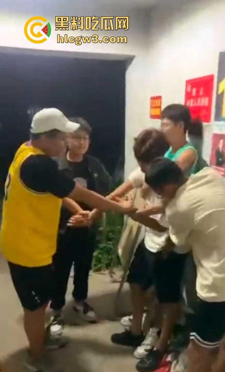 安徽校园内衣大盗现场翻车！臭袜子满地，小伙口味重，偷遍女宿舍内裤，活脱脱现代采花贼！  第8张