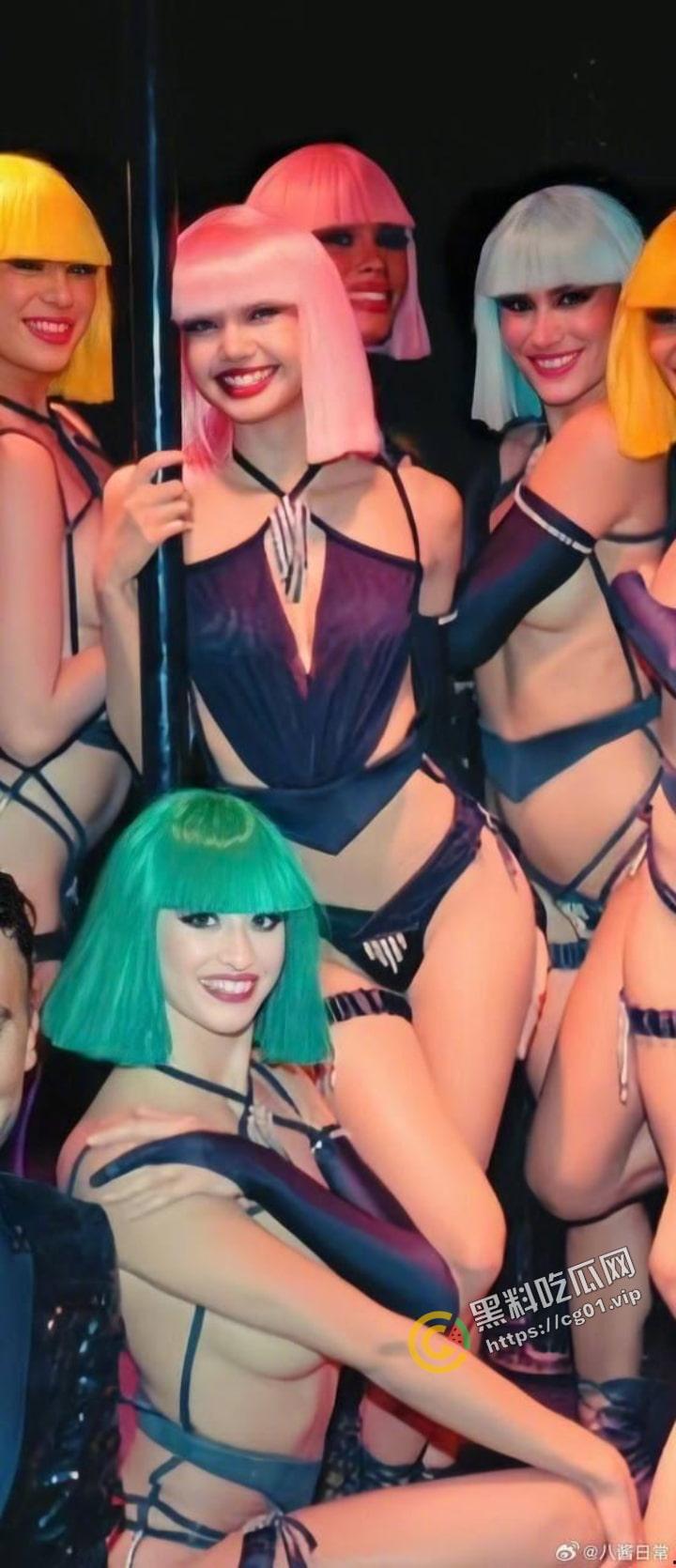 Lisa疯马秀首日现场反馈 脱的只剩内衣和丁字裤 为了取悦富豪疯狂卖弄风骚  第6张