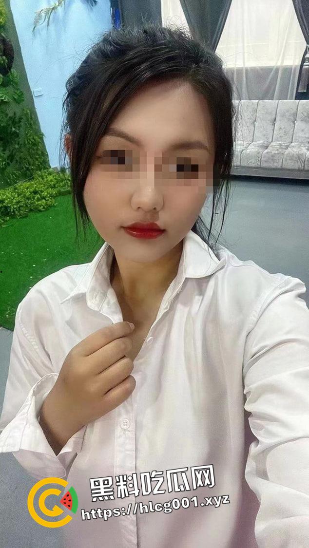 瓜友 投稿爆料一个高颜值反差人妻 奶子都被干憋了叫的也挺有感觉的  第12张