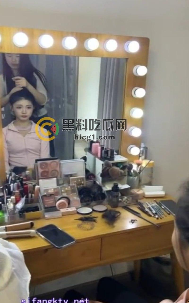 大神约啪大学艺校小仙女，偷拍曝光气质美女的母狗秘密一面！  第2张