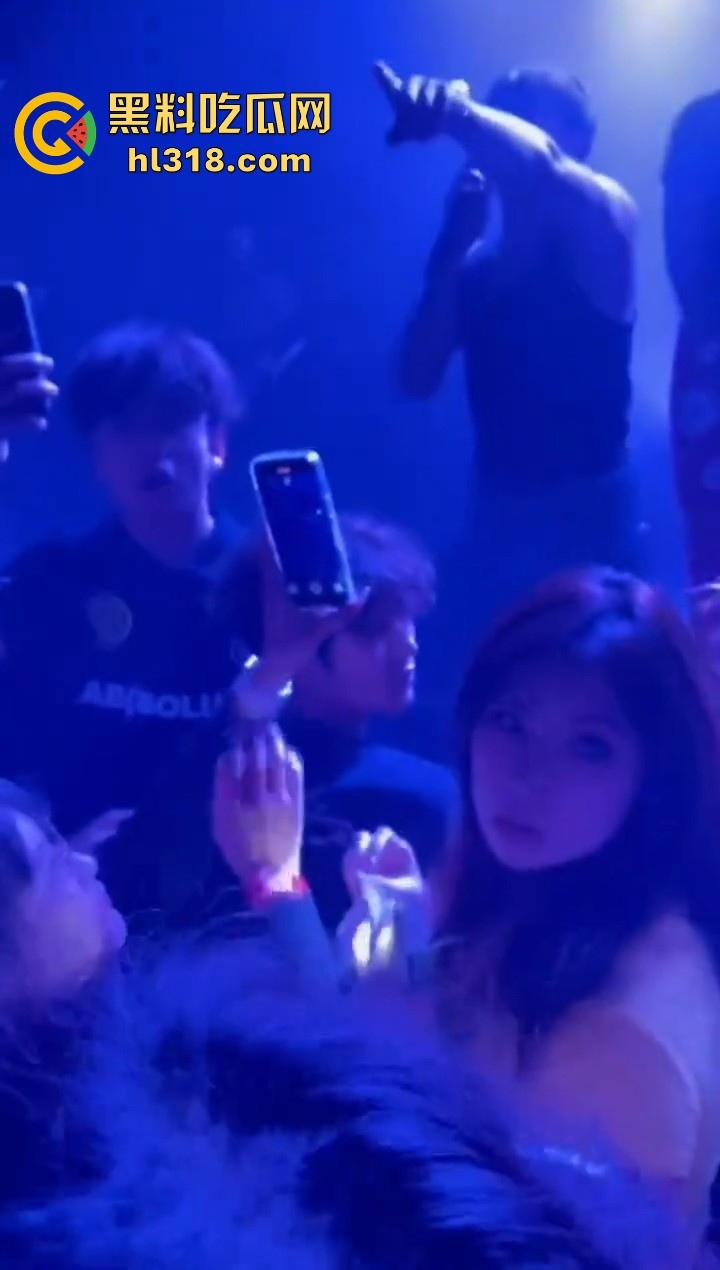 杭州TrapCN酒吧，猥琐男近距离射美女腿上，猥亵行为引发全场diss，你别说这哥们挺hip hop的！  第9张