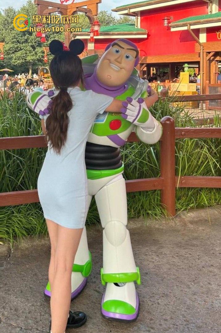 宁波诺丁汉大学大二【孙甜甜】寒假放飞自我，新学姿势直接实操，小腰扭得贼溜！  第5张