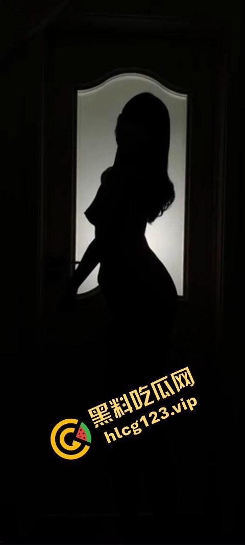 抖音80万网红【桃柒柒】裸舞玩出新花样！开灯关灯激凸擦边诱惑，粉丝炸锅内容已被隐藏！  第11张