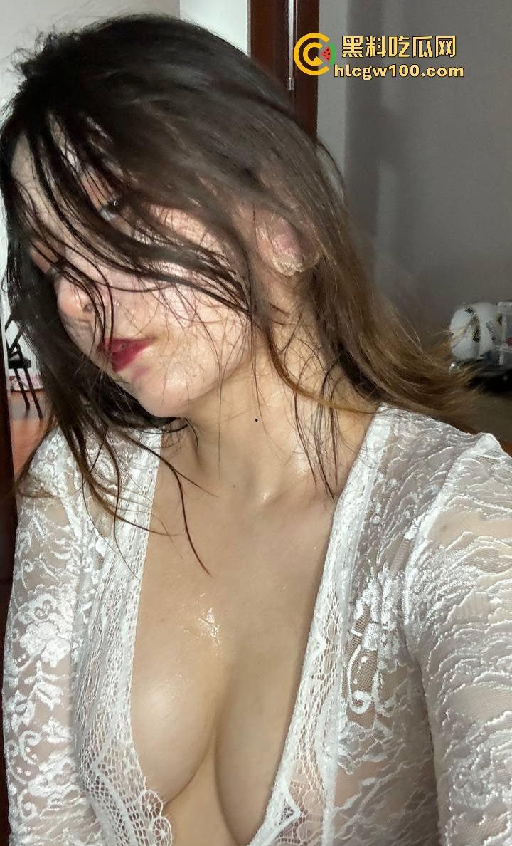 抖音巨乳网红原【固执的守村人雪bee】现【恩果】收费福利爆出，跳蛋直播爽到翻白眼！  第54张