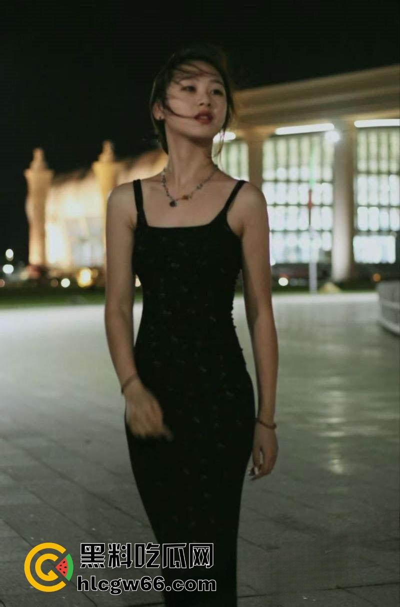 安徽阜阳幼儿师范21岁【杨梦瑶】厕所被同学夺走初夜，嫩逼自慰视频喷水流满地，浪得欠干死！  第3张