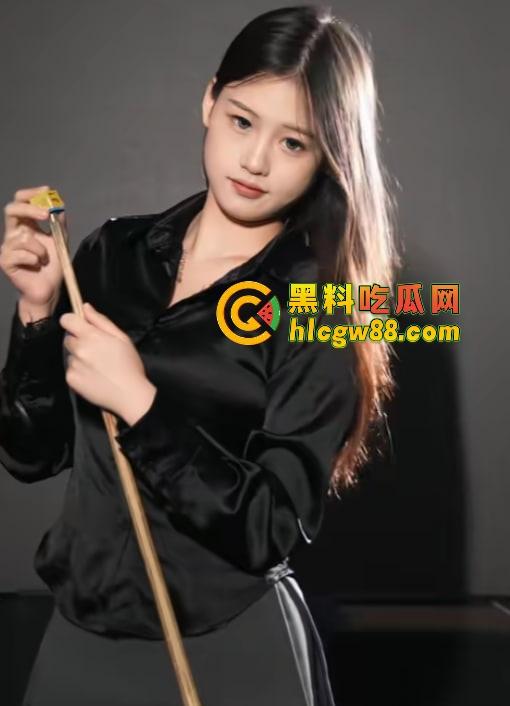 有钱人的快乐我们想象不到，陪玩8连发包厢猫抓人，1W充卡一杆球没打，全程不打球只玩女的！  第8张