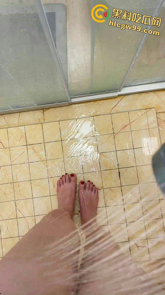 北体学院舞蹈老师【宋欣】学生心中的女神沦为主人的精盆母狗，一字马体位操逼不敢想有多爽  第13张