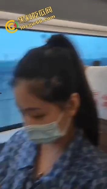 瓜友河南旅游顺路找了个伴游妹子，高铁还没到站就给口爆深喉，整节车厢都是她舔鸡巴的声音！  第7张