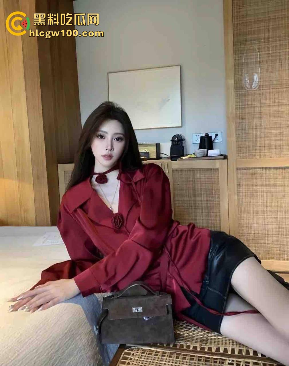 抖音风性爱记录爆火，剪辑大神老公×骚气御姐女友的私密情趣流出，全程呻吟硬到裂开，狼友狂欢在线打分！  第2张