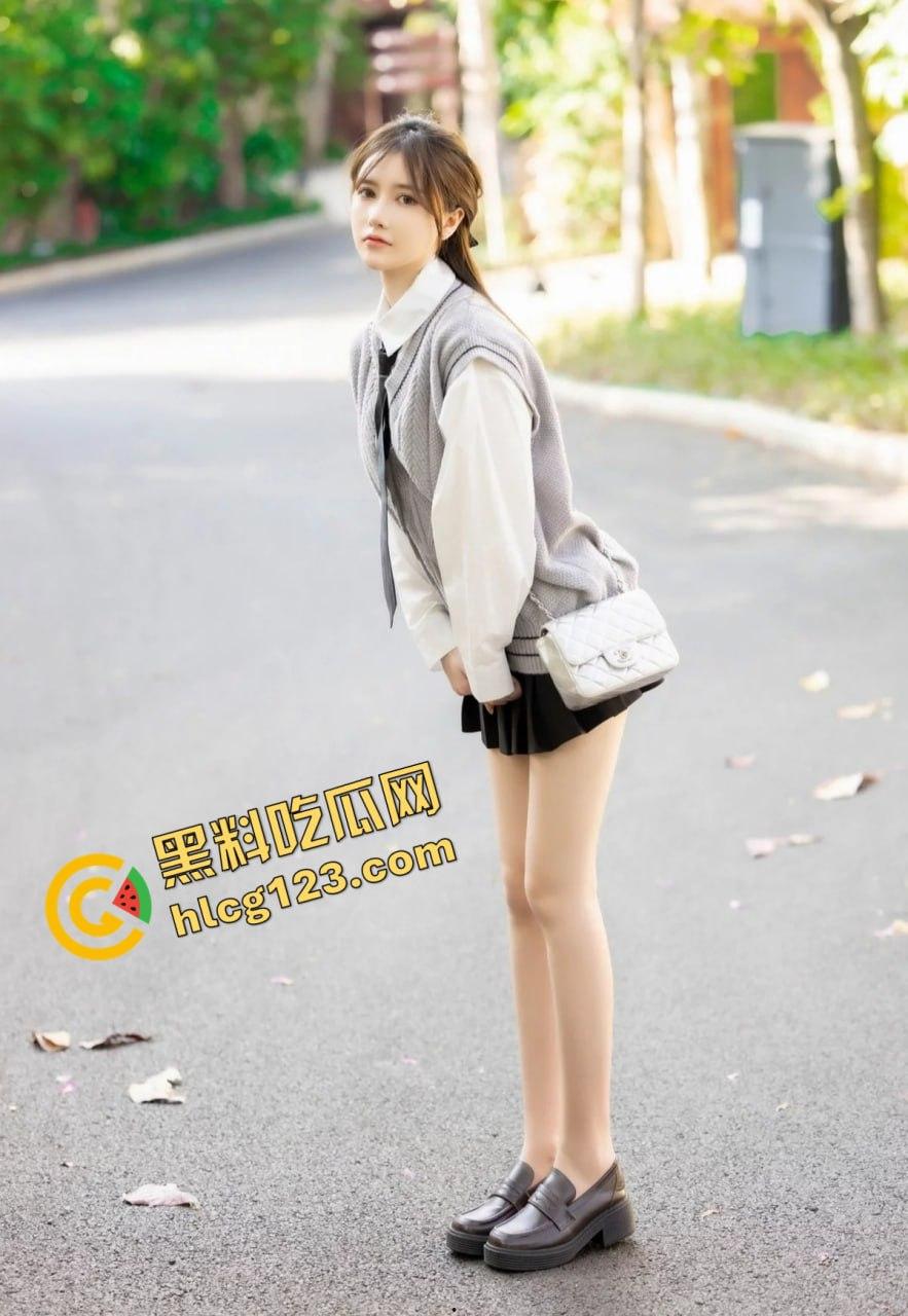 秀人网反差女神美桃酱大尺度私拍曝光！万元定制逼脸同框，扩肛道具玩出花样！  第4张