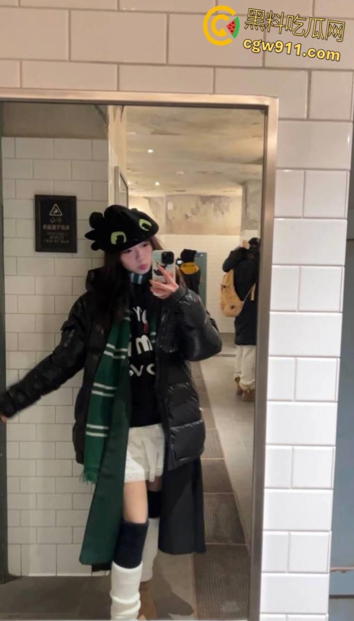 小情侣性爱私拍泄密，被男友滴蜡SM调教，美乳粉穴骑乘榨精，爽到女主高潮娇喘抽搐，全程浪叫不断 !  第1张