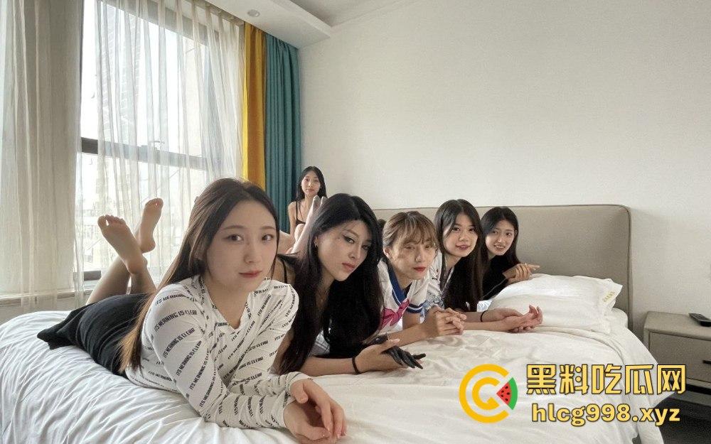 极品模特群约拍！反差婊全裸美鲍盛宴，丝足美腿随便摸，兄弟们全要还是选一个？摊牌了我不装了！  第14张