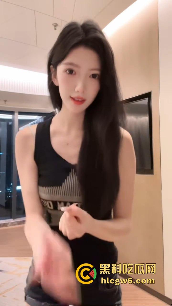 三亚大佬试驾大学生清纯母狗高亚琪！昼夜两张脸，白天乖巧拍照晚上浪翻酒店，骚到让人精盆告急  第4张