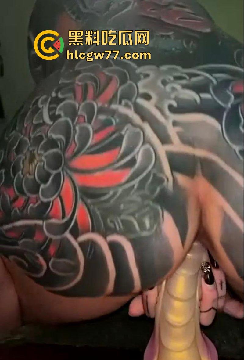 纹身男女激情性爱 极品身材肥臀纹身妹 被大屌男友爆操抽插 性爱自拍视频流出  第5张