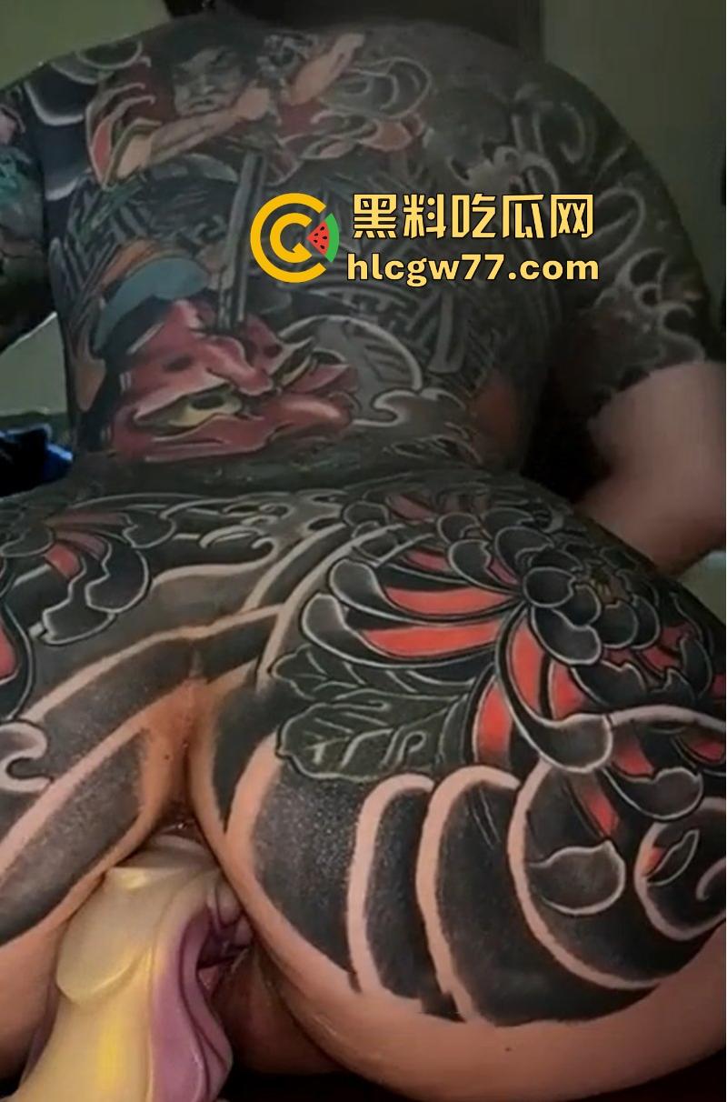 纹身男女激情性爱 极品身材肥臀纹身妹 被大屌男友爆操抽插 性爱自拍视频流出  第6张