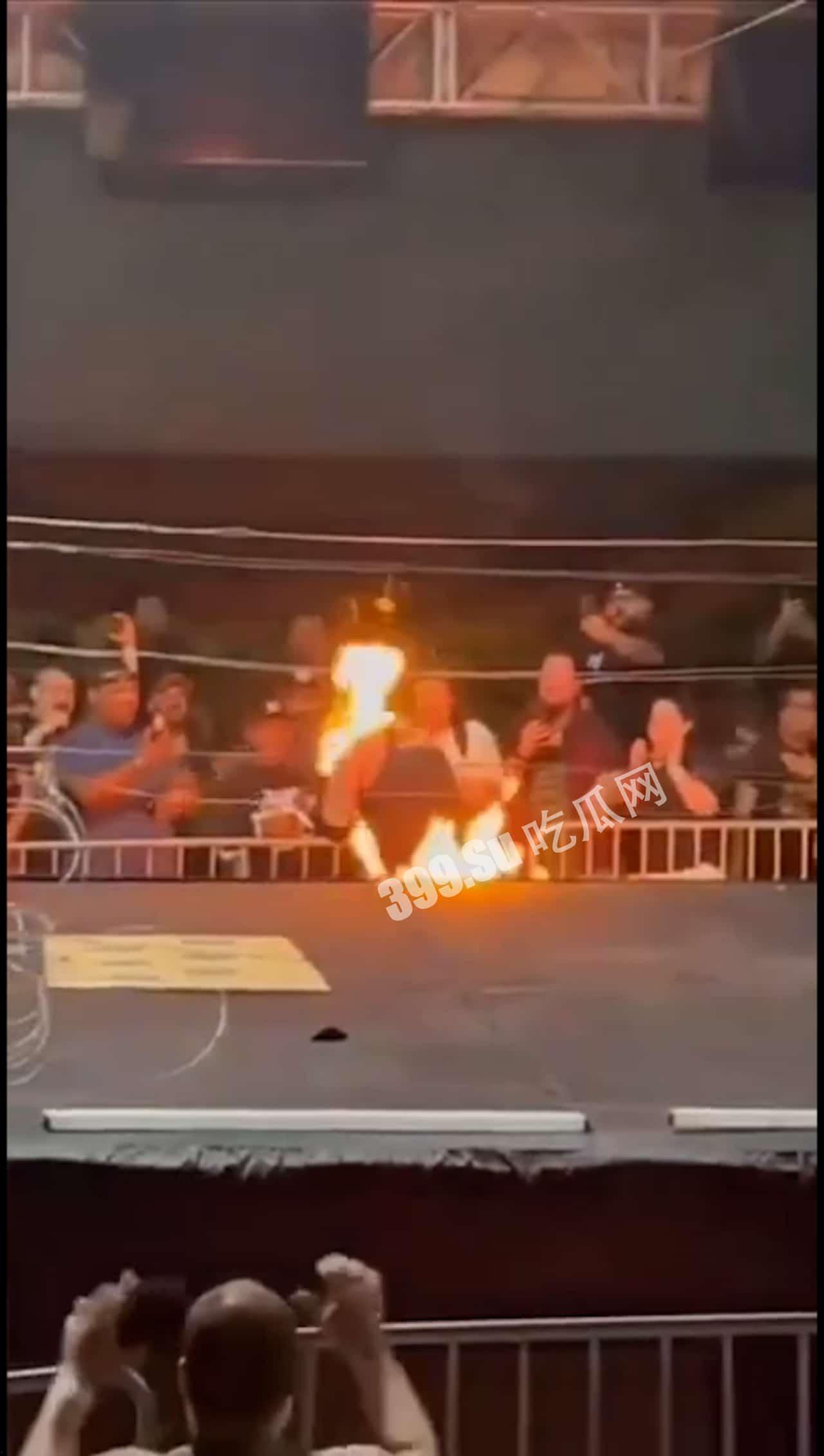 #意外 #坠楼 #车祸 #捉奸 #合集 只能感叹人世无常  不作死就不会死 第4张