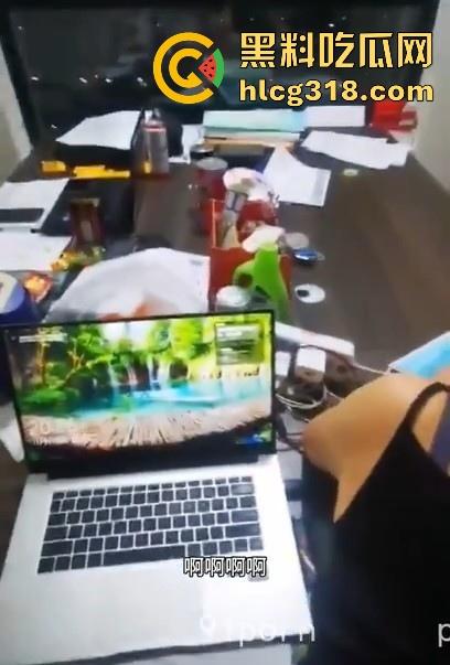 深夜加班后入极品OL同事！御姐身材极品美腿， 黑丝尤物深喉口交，站立爆操无套内射。脸骚劲十足！  第6张