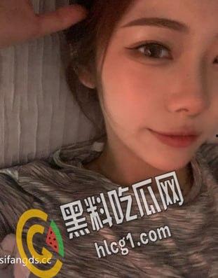 约炮上海大学02年清纯学妹 穿着性感制服 被大神用情趣用品调教 再被无套后入强上颜射 狠狠惩罚她！  第3张