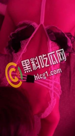 约炮上海大学02年清纯学妹 穿着性感制服 被大神用情趣用品调教 再被无套后入强上颜射 狠狠惩罚她！  第10张