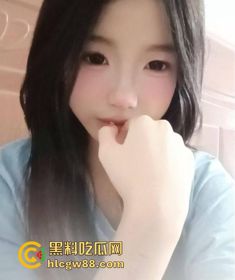 长沙工商职业学院极品学妹【陈梦怡】清纯面孔下的真面目曝光  在镜前嫩穴被干成淫靡水帘洞 第1张