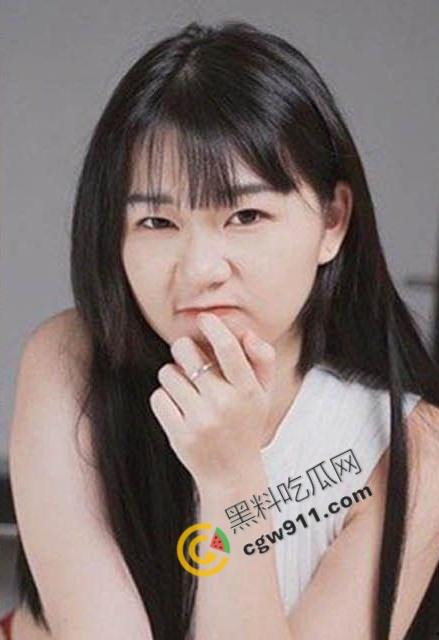 台湾网红【魏乔安】最新大尺度剧情福利！女大学生租屋性爱直播，口交足交69式调情，无套狂操呻吟震天！  第3张