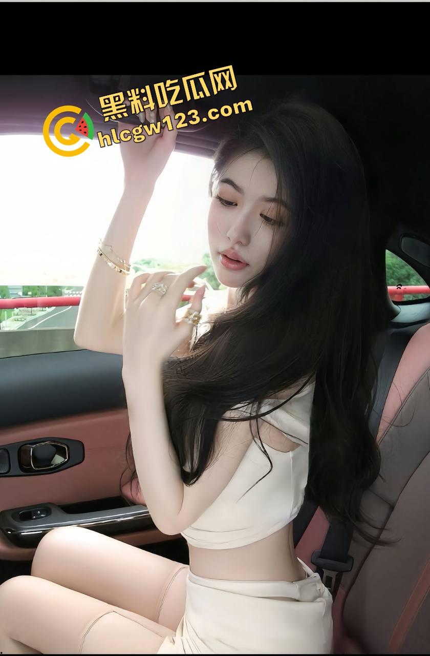 约炮大神睡白袜长靴学姐镜前舔棒到爆炸，黑丝足交舔得肉棒发烫秒杀全场，骚穴深处被顶炸！  第6张