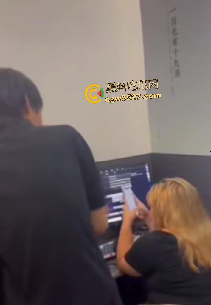 【锦一】网恋奔现见猪头？现场开骂这么肥还骗钱，说180斤都算保守了，立马打110来现场抓骗子！  第7张