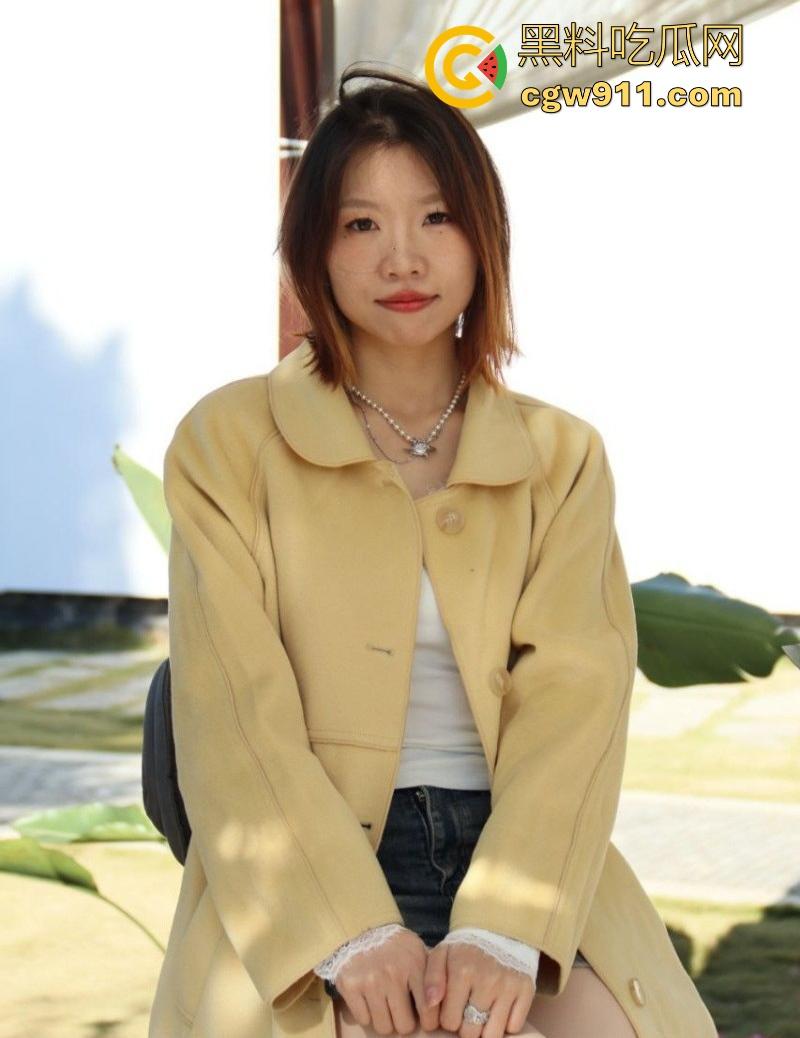 成都淫骚渣女【秦回慧】出轨视频被男友曝光，镜前后入自拍浪叫，女上骑乘臀浪翻滚，妥妥的反差母狗！  第1张