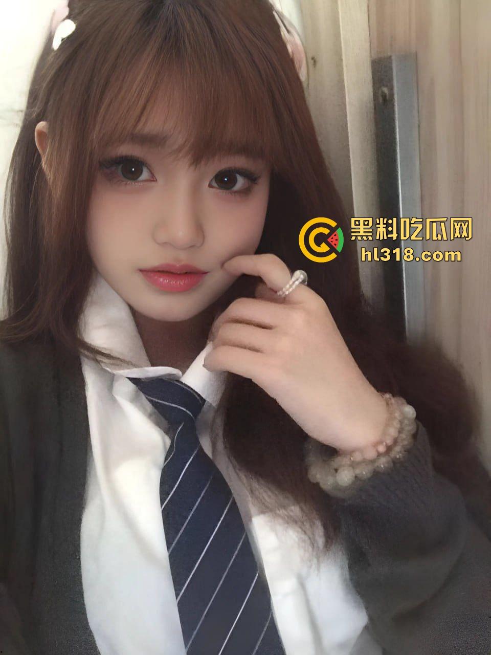 江西文理学院【秦佳琪】自慰视频曝光，绝美颜值可爱萝莉，性感身材极品巨乳，双指插穴怒虐蝴蝶逼！  第1张