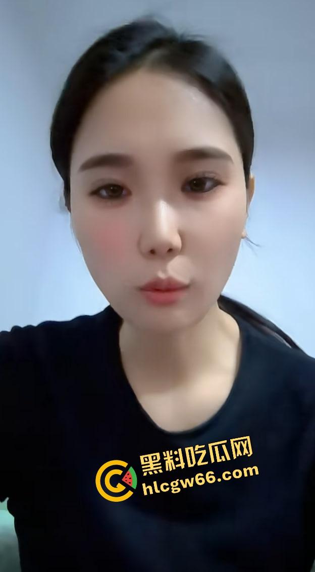 河北邯郸『黑妮儿』凉皮摊不卖凉皮仨老娘们组团开荤，把小伙榨得废了？全城传疯，她本人急忙辟谣！  第10张