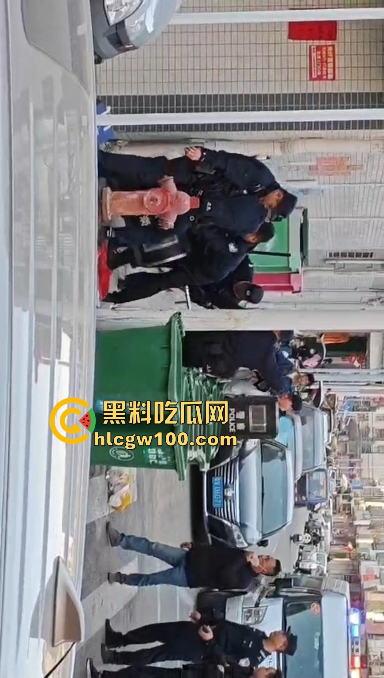 揭阳揭西持刀男子街头闹事，被警察堵墙角带走，快过年了非要进去蹭皇粮！  第5张