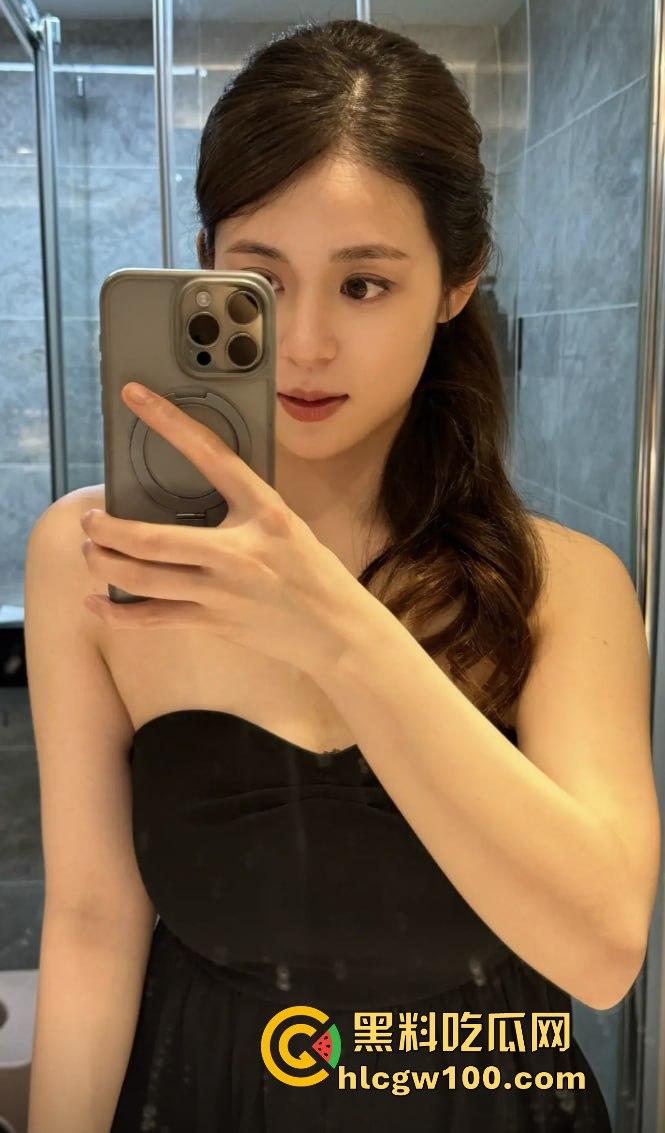 抖音擦边女神『小黄鱼』凭骚气出圈，直播思路清晰擦边到位，粉丝边掏钱包边咨询医美，钱包空了还得了！  第7张