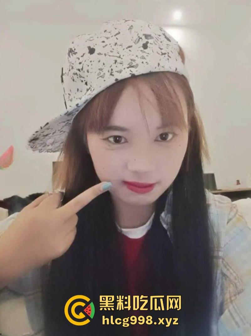 抖音爆出新梗 “阿普生你再等我十分钟”原视频 精神小妹 ying也是哥 背着阿普生和其他男人多P！  第11张