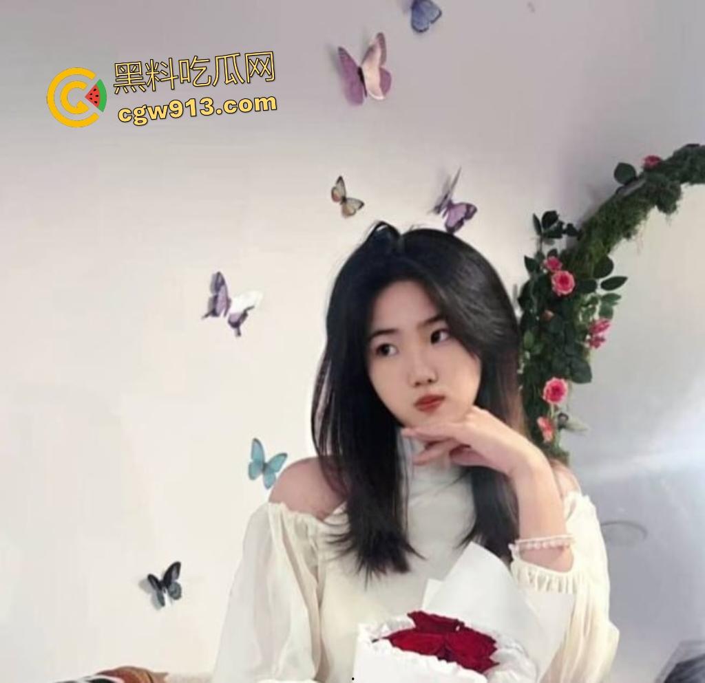 山东菏泽反差嫩妹【刘星明】，男友各种姿势爆操黑丝肥臀，浪叫拉满，嫩逼被干到喷水！  第6张