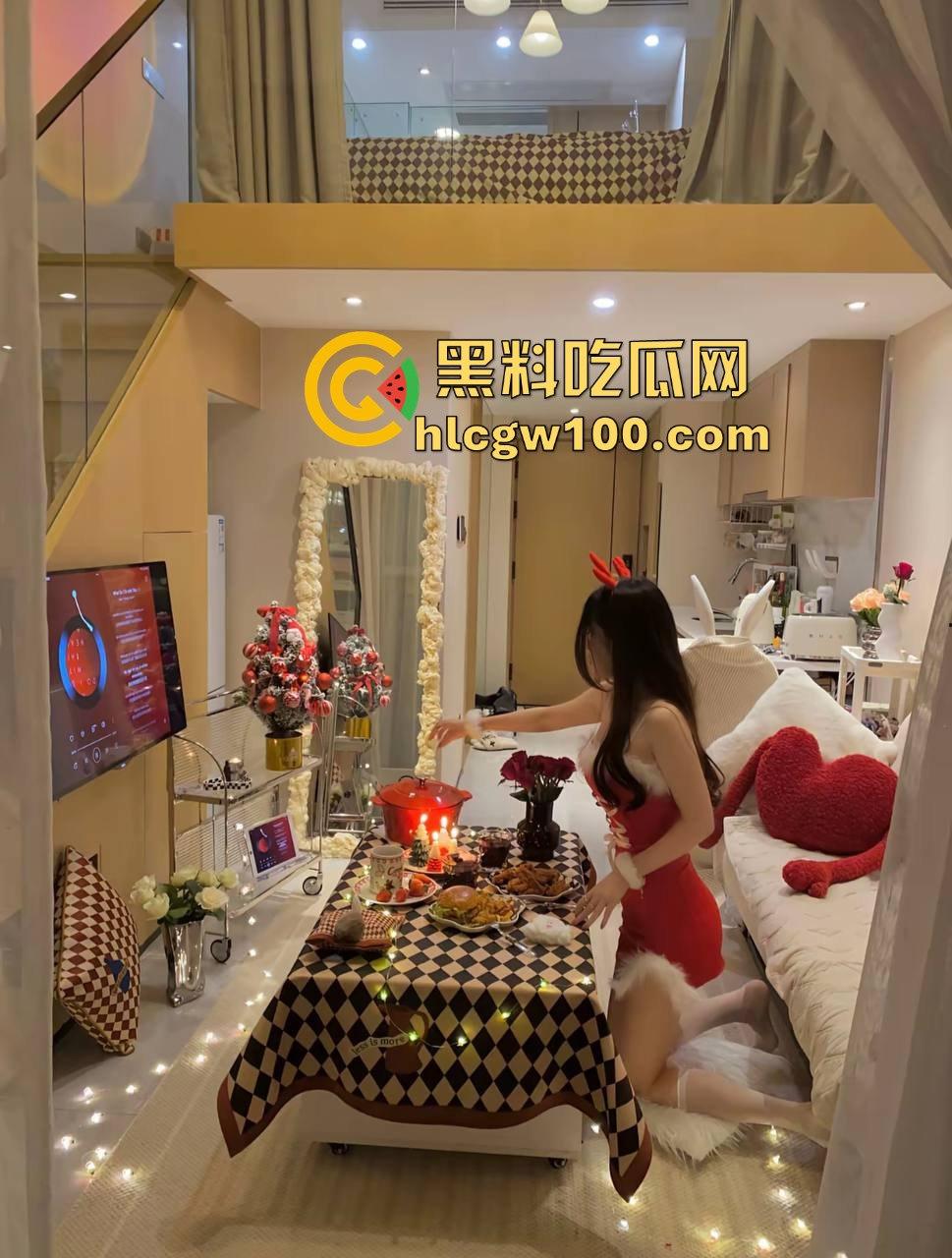 昨晚圣诞夜全员骑鹿 圣诞炮王排行榜火辣出炉 骚气红装妹子一边抽烟喝酒一边操B，礼物湿得发亮！  第16张